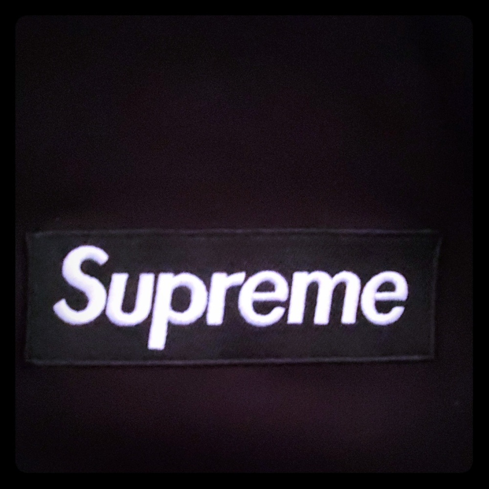 Supreme box logo